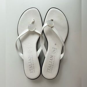 ITALIAN SHOEMAKERS Women Flip-Flop Sandals, White, Size 8